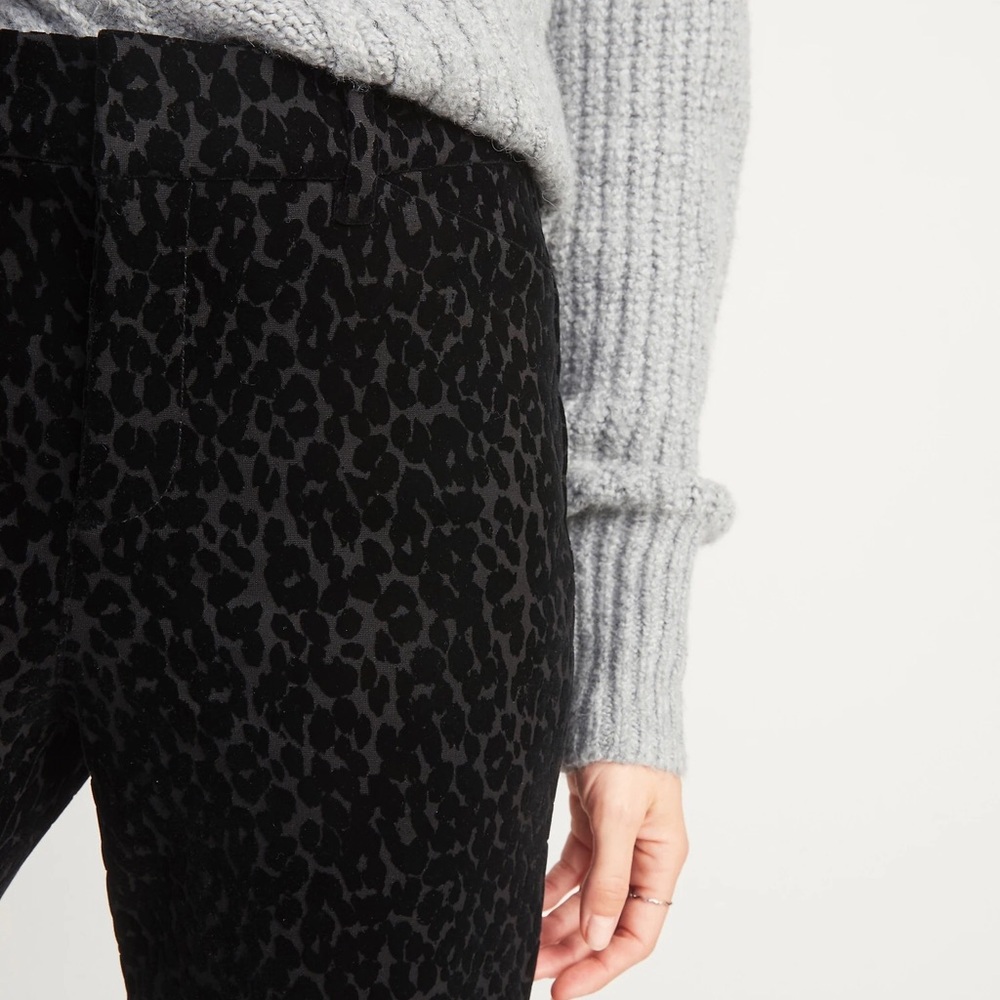 Old Navy cut velvet leopard print Pixie High-rise Trousers 10 Petite